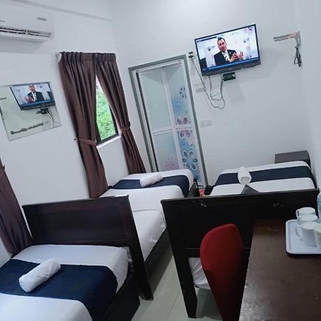 באטו פרינג'י Max Ferringhi Hotel מראה חיצוני תמונה