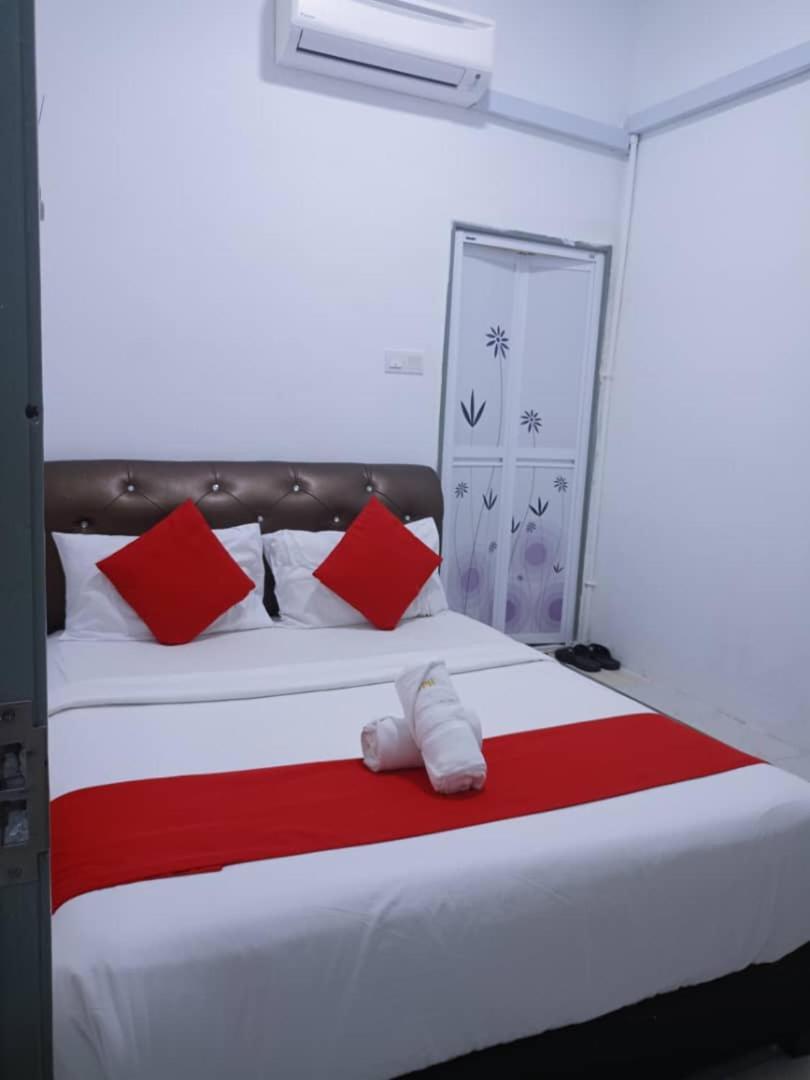 באטו פרינג'י Max Ferringhi Hotel מראה חיצוני תמונה